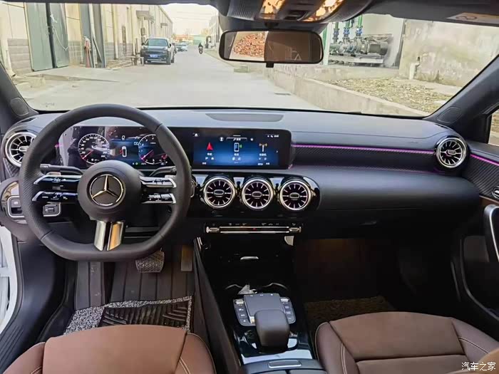 最新到店24款奔驰a200l仅跑100公里车况好到没朋友