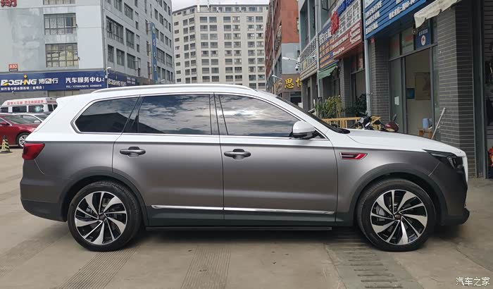 【图】hs7灰白双拼改色贴膜_红旗hs7论坛_汽车之家论坛