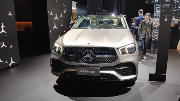 动感轿跑suv 全新奔驰gle coupe亮相北京车展
