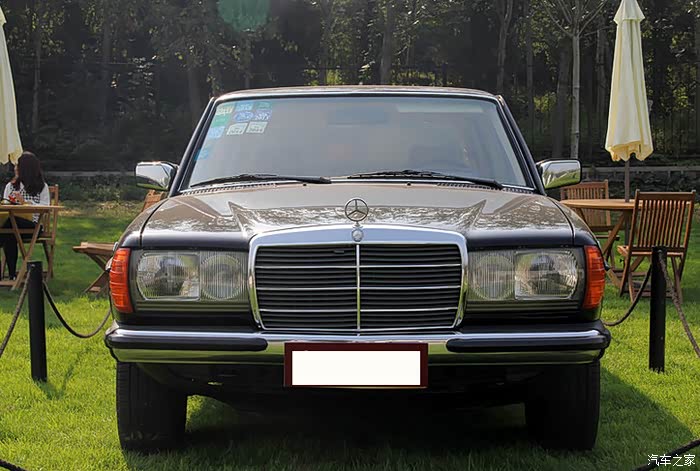 全散件组装完成奔驰w123230elwb加长版车型
