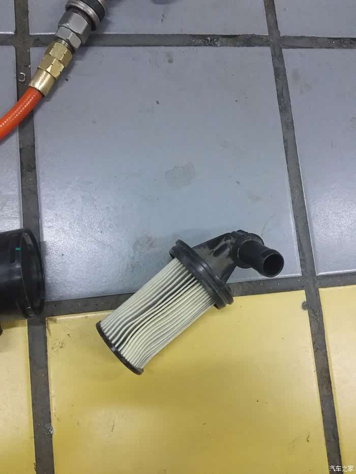 【图】碳罐两万公里换的,不脏吧_标致408论坛_汽车之家论坛