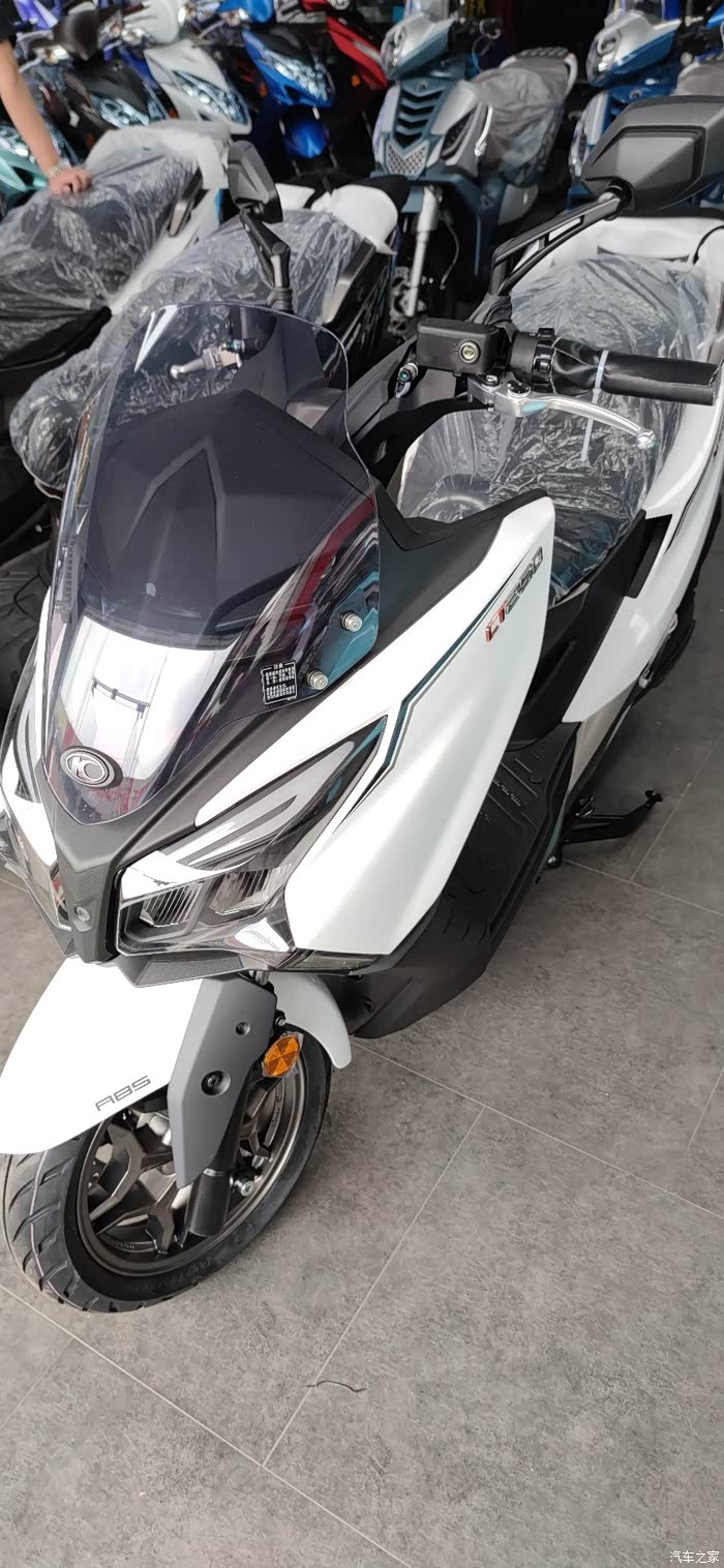 今天终于拿到心仪已久的ct250abs版