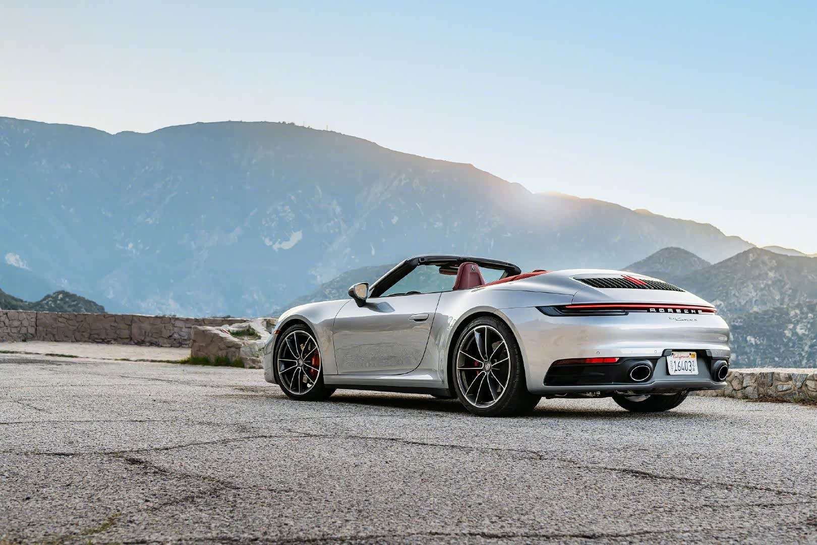 敞篷版保时捷911最适合夏季的悠闲驾驶