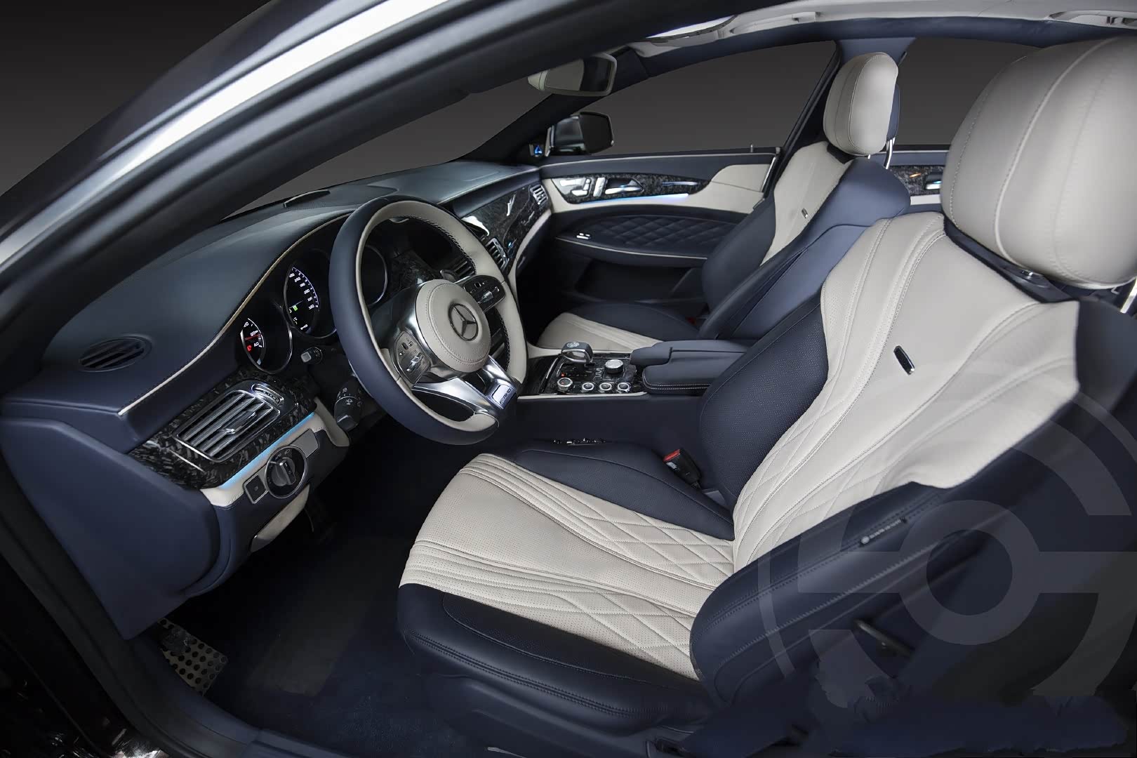 cls amg内饰改装只有千锤百炼,才值得翘首以盼