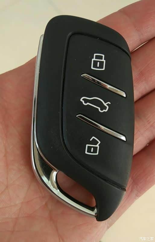 我的烧红色荣威rx3