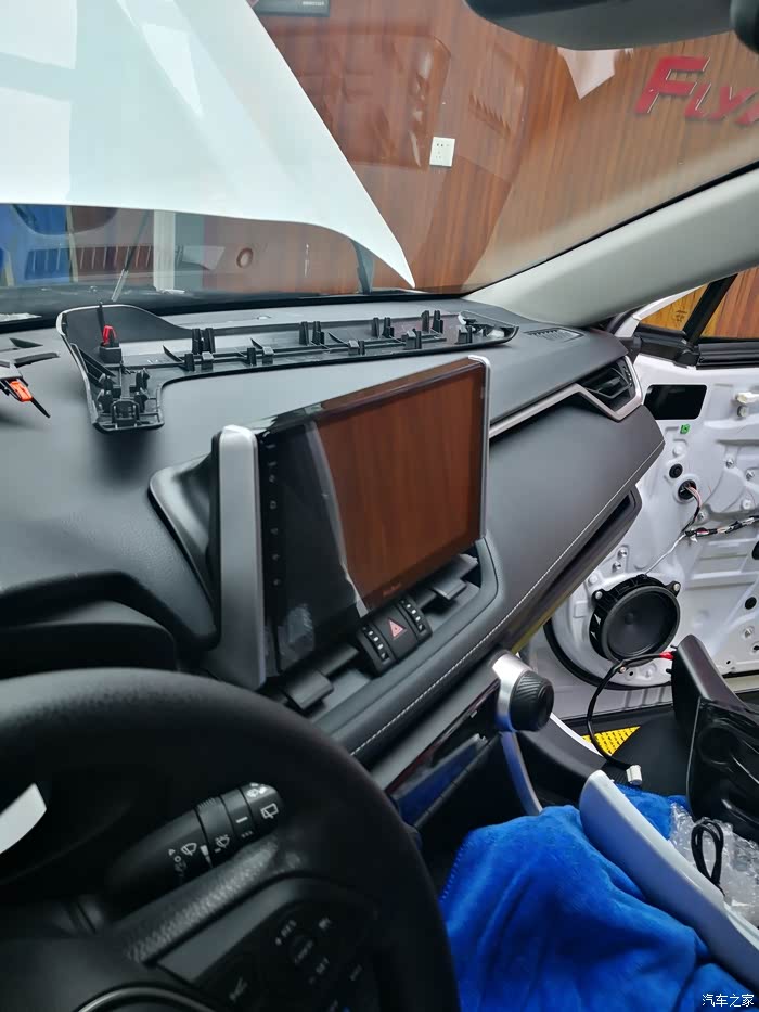 提车了,车机换的飞歌gt1,后背发热好严重?