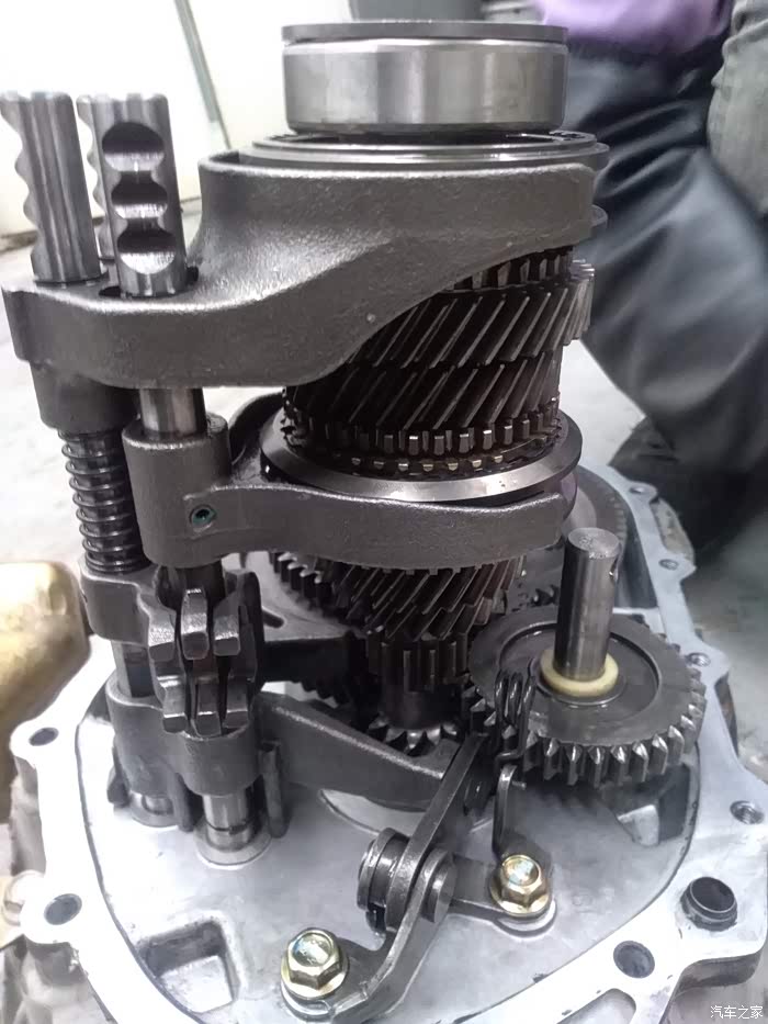 变速箱更换五档齿轮