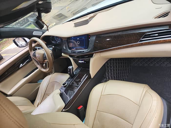 点击:>4|回复:>0凯迪拉克ct6论坛>19款时尚改了铂金枫糖色内饰全套,3.