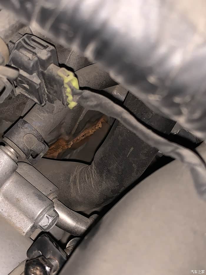 悦动2011款手动缸垫漏防冻液