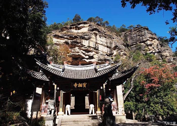 周末自驾石钟寺看石窟