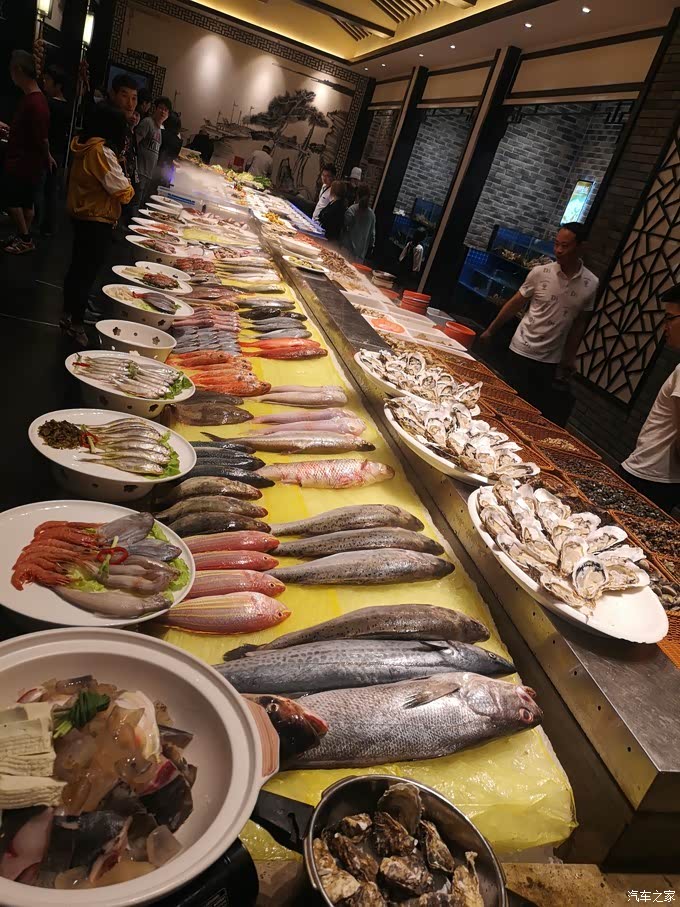 人在食途开动吧台州小海鲜