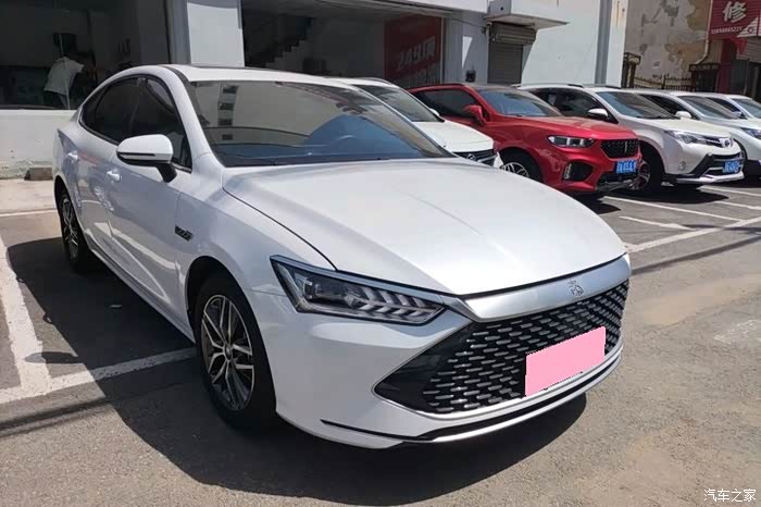 白色的秦plusdmi使用还是挺不错的