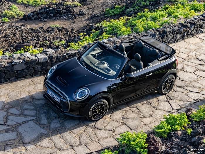 2023款minicooperse电动敞篷版亮相