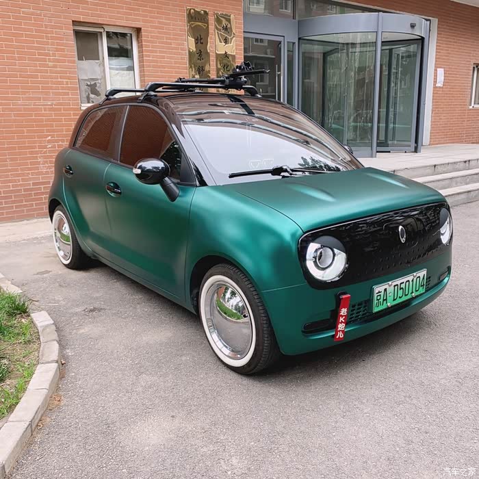 黑猫自行车架上车