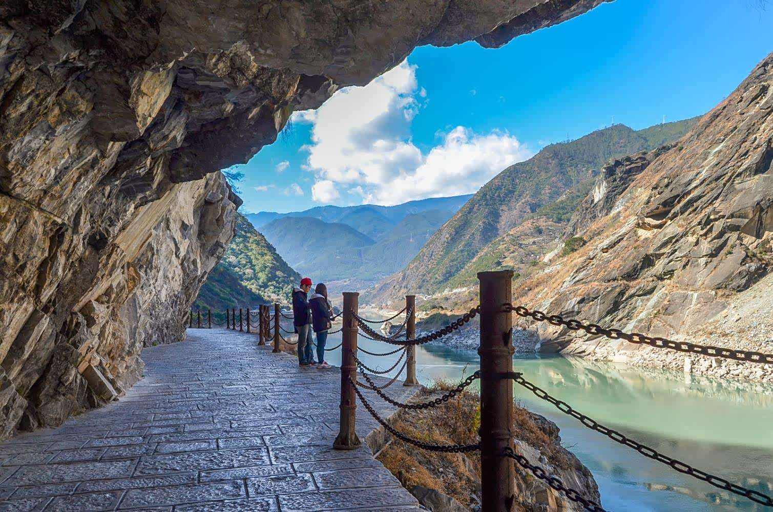 虎跳峡多么美丽的风景啊!