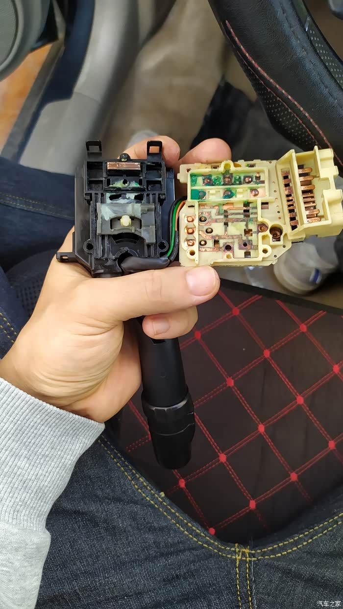 利亚纳转向灯拨杆修复记