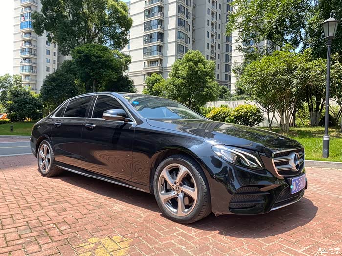 出一台18年奔驰e200l四驱运动!