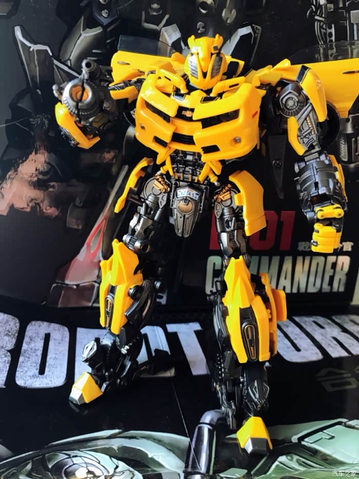 l汽车人里勇敢的侦察兵lt01大黄蜂鉴赏