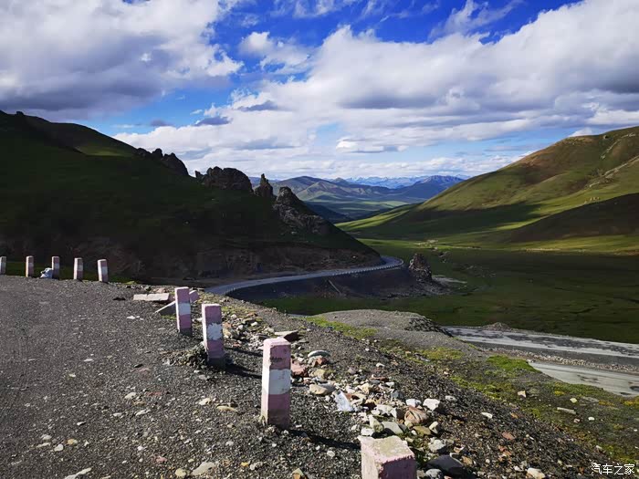 坦克手端午小穿越西宁门源途径茶默公路盘大在修公路