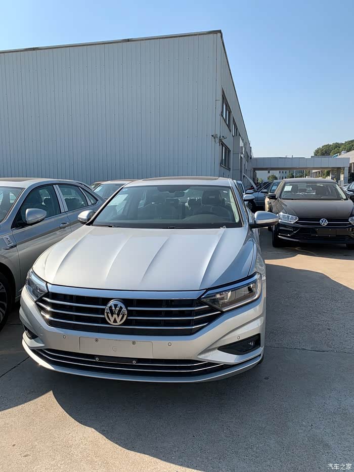 19款国六速腾北京订车海贝金水晶银锰石黑哪个好看