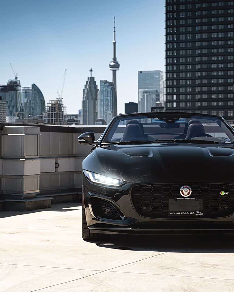 黑色车身最帅气勇猛的捷豹