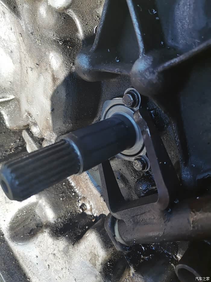 过桥轴承拆下来了