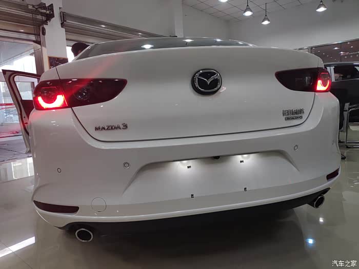 3043 | 回复: 12 马自达3 昂克赛拉论坛 听说马3尾灯还有区别?