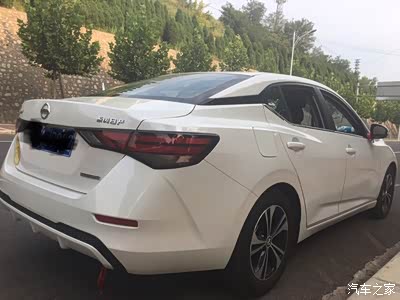 悬浮车顶!点睛之笔!