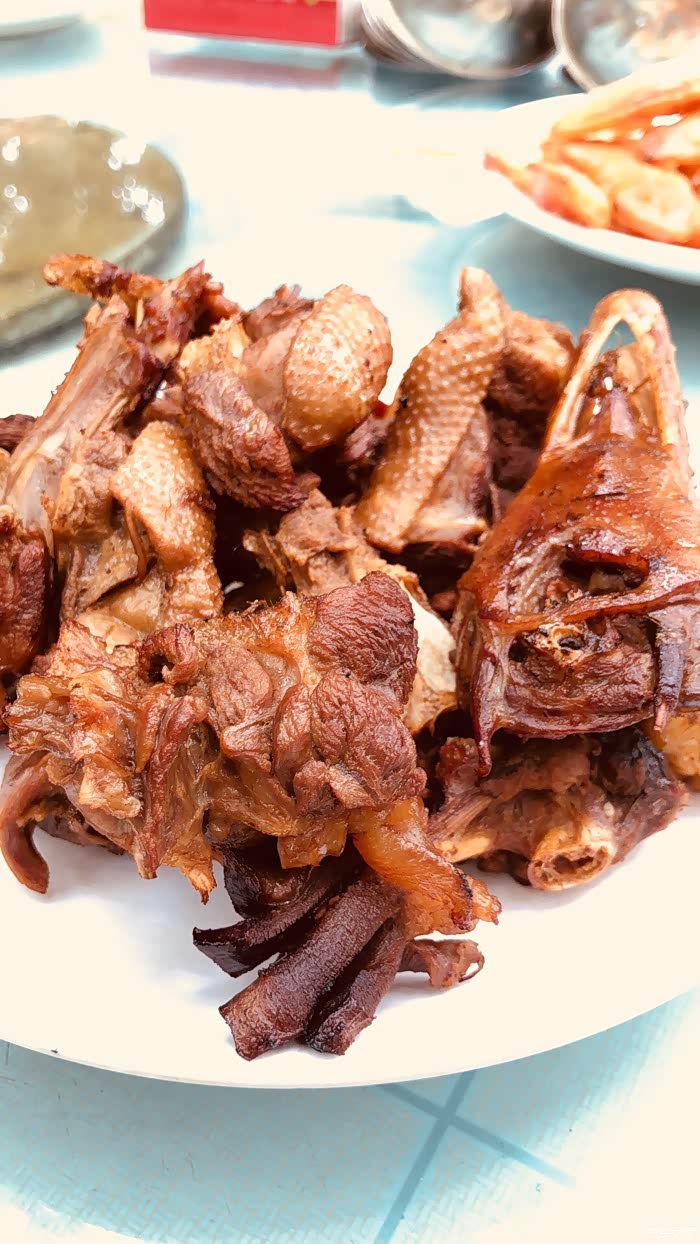 为温州凯迪拉克xt5车友仙岩风景区吃天鹅肉小聚疯狂打call