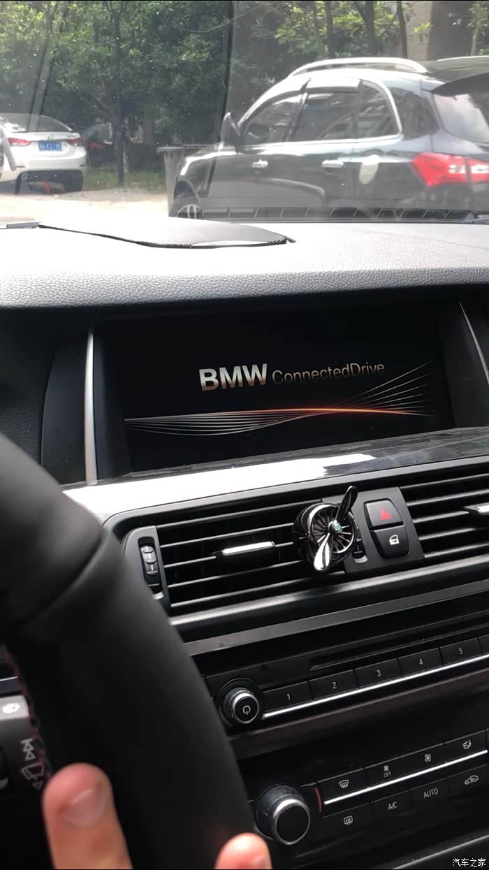 【图】行驶途中,屏幕突然重启,求解怎么回事_宝马5系论坛_汽车之家