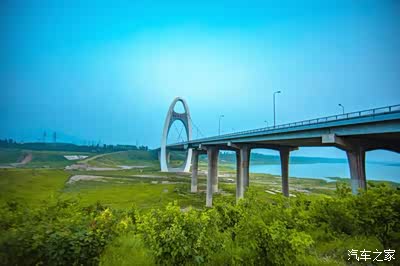 蓝调的天空和同色系的01,这就是我想要的效果