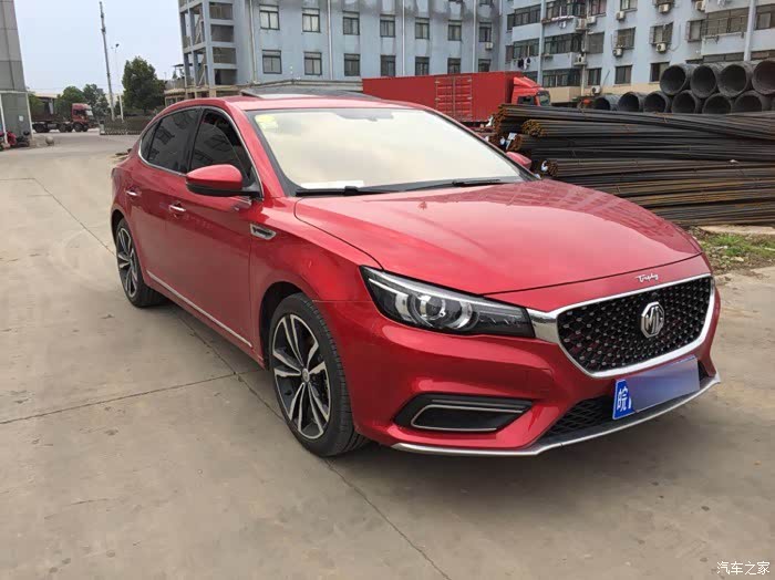 我的名爵6红色耀眼美的很