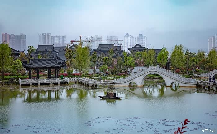 贵州省毕节市织金县平远古镇荷叶莲城烟雨古镇