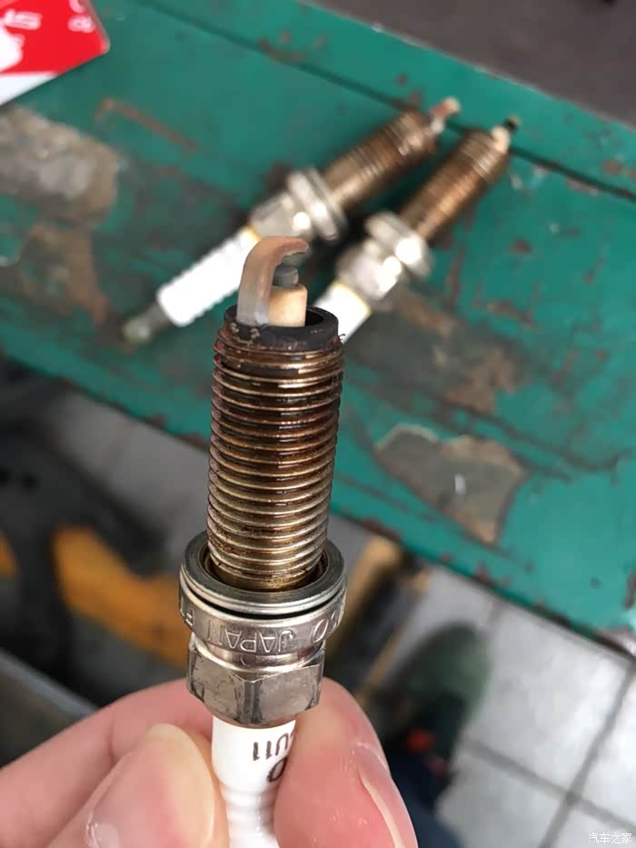 致炫火花塞更换的问题