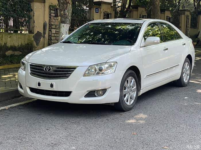 最美珍珠白6代凯美瑞图文鉴赏