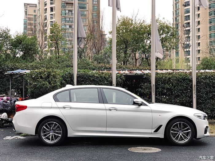 【图】全新525li m运动版 杭州实拍_宝马5系论坛_汽车之家论坛