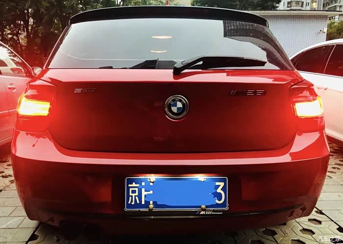 宝马125i 个性定制金车红内提车作业