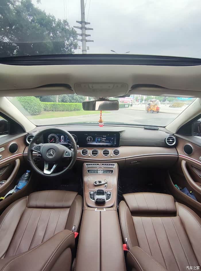 18年奔驰 e300 双拼色