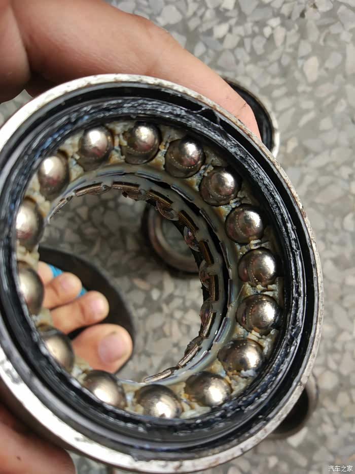 【图】帮看看前轴承哪个好的坏的_奇瑞a3论坛_汽车之家论坛