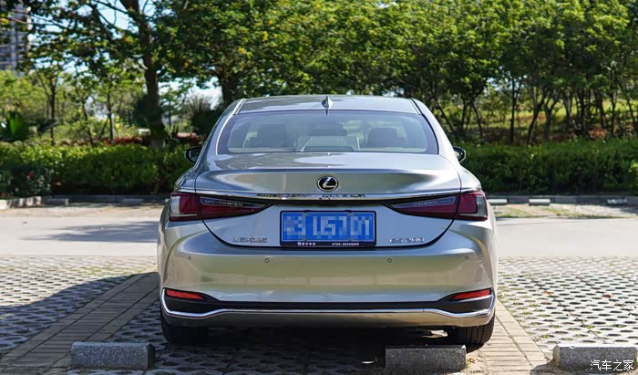 有一种质感向内而生雷克萨斯es200提车2000公里的心得分享