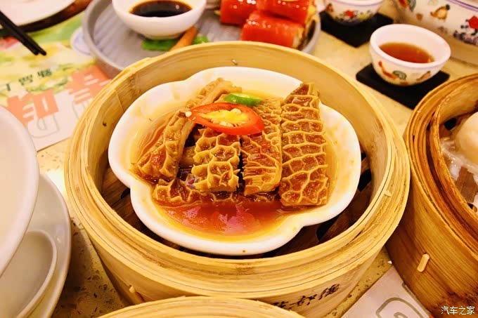 最让人惊艳的是沙爹黄金肚,鲜甜可口,回味无穷👍