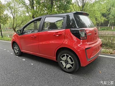 小女子提车思皓e10x,还得是红色符合我气质!