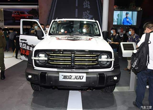 长城越野豪华的巅峰wey坦克300刷新了国产越野的高度