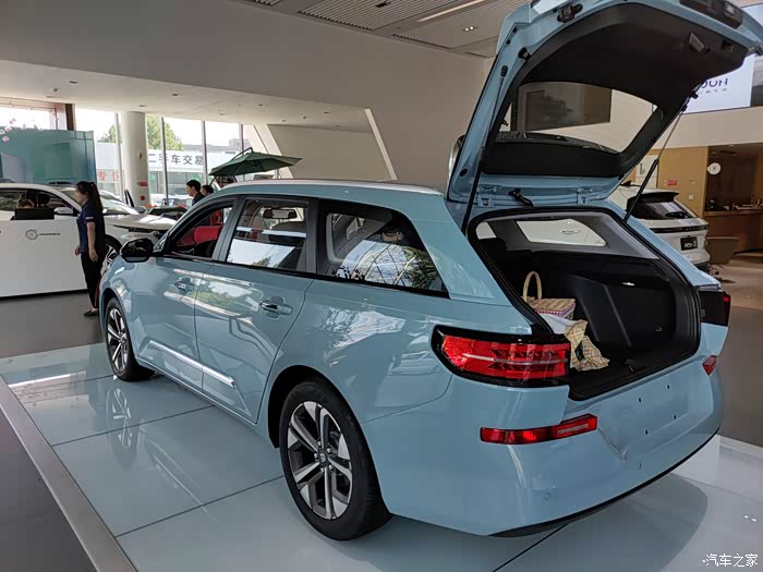 静态体验宝骏瓦罐儿瓦力