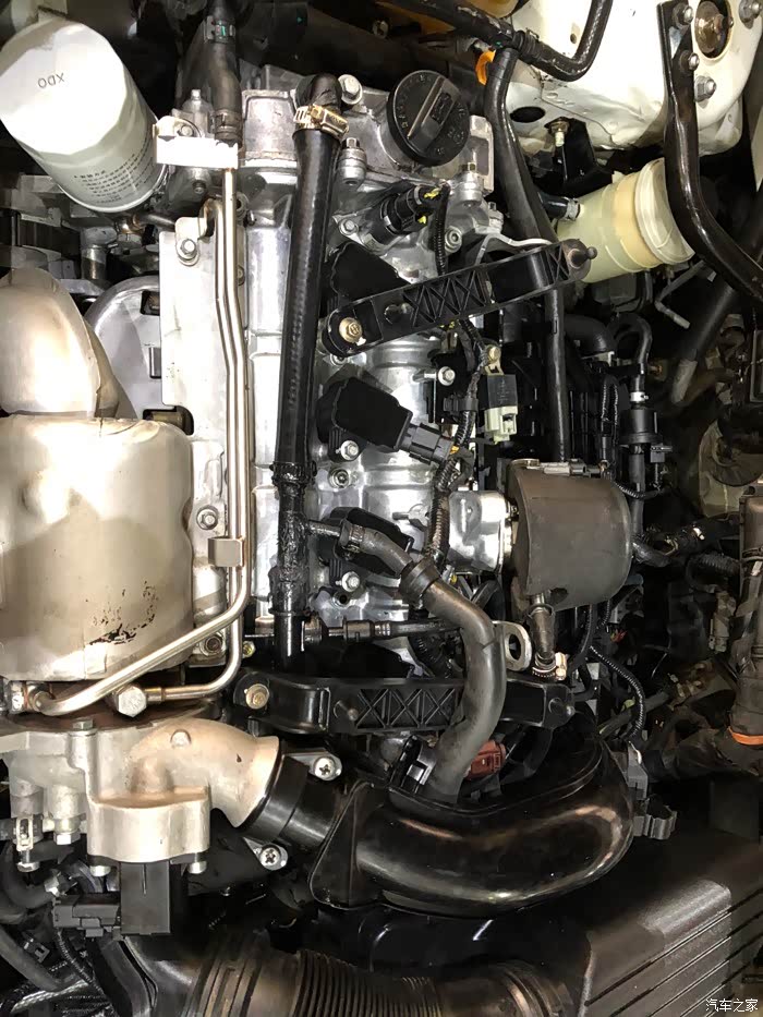 比亚迪g6机头漏油正常么