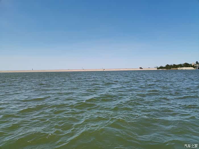 春风十里泛舟湖上荆山水库游记