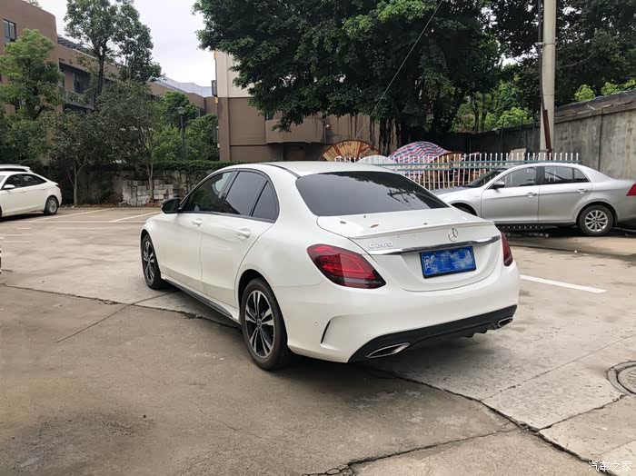坐标福建福州.19年奔驰c260出售