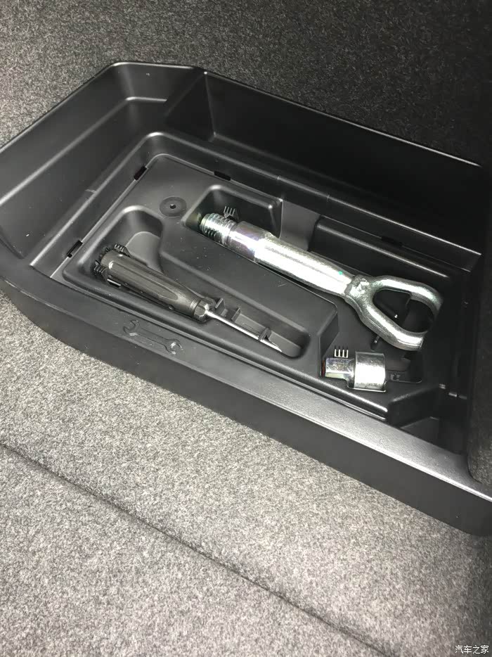 【图】320li时尚随车有工具包吗?_宝马3系论坛_汽车之家论坛