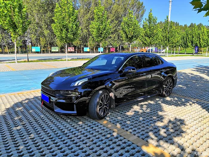 领克03动力不错的黑武士