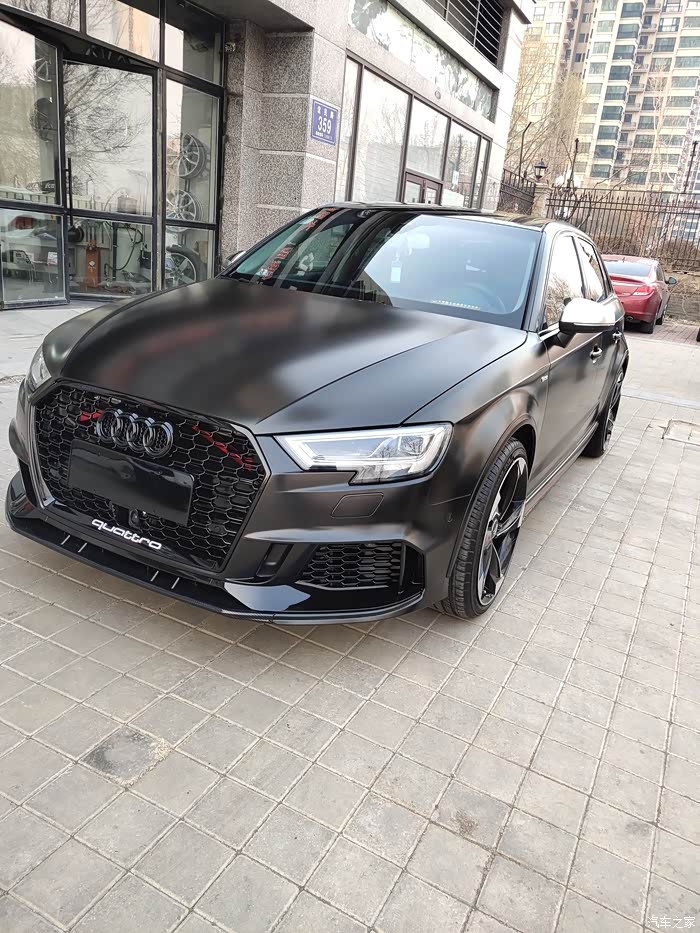 奥迪a3黑武士cys电光金属黑